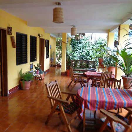 Hotel Encuentro Del Viajero Panajachel Eksteriør bilde